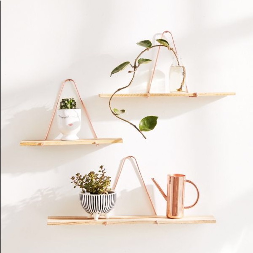 UO Carter Triangle Bracket Wall Shelf - Large